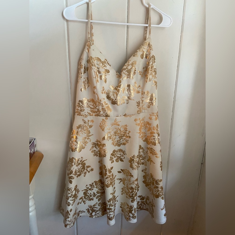 White and gold short dress